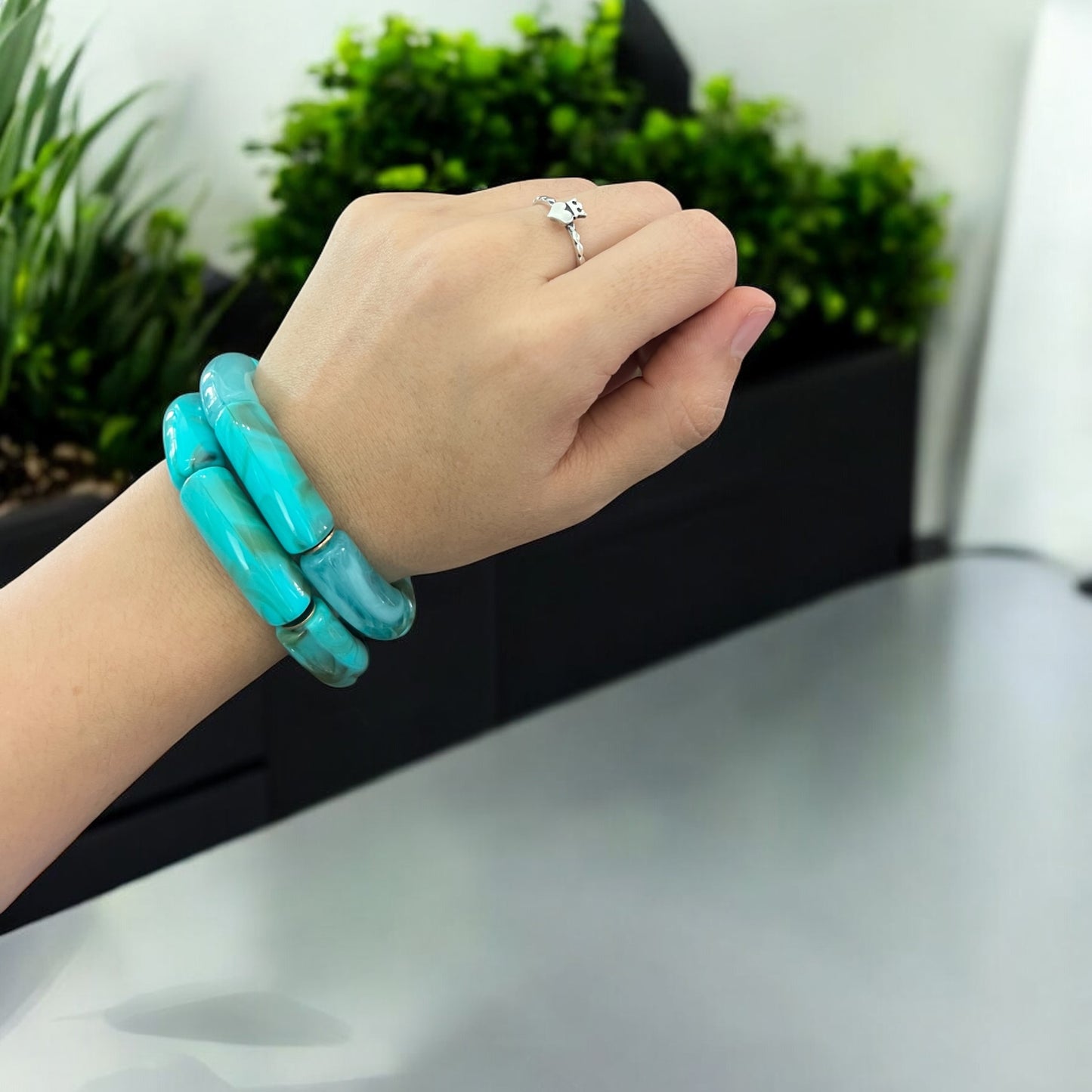 Set of 2 Acrylic Beaded Bracelets