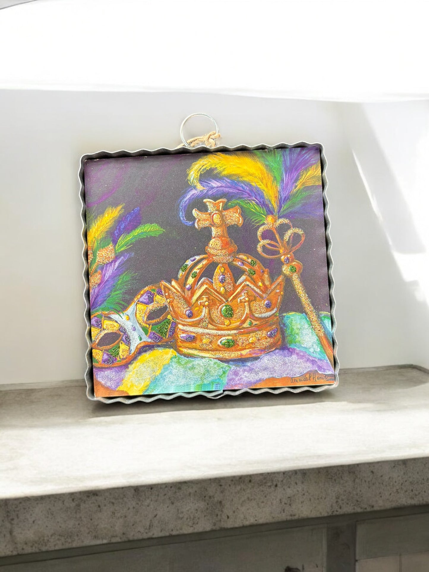 Roundtop Hamilton Madri Gras Royalty Charm