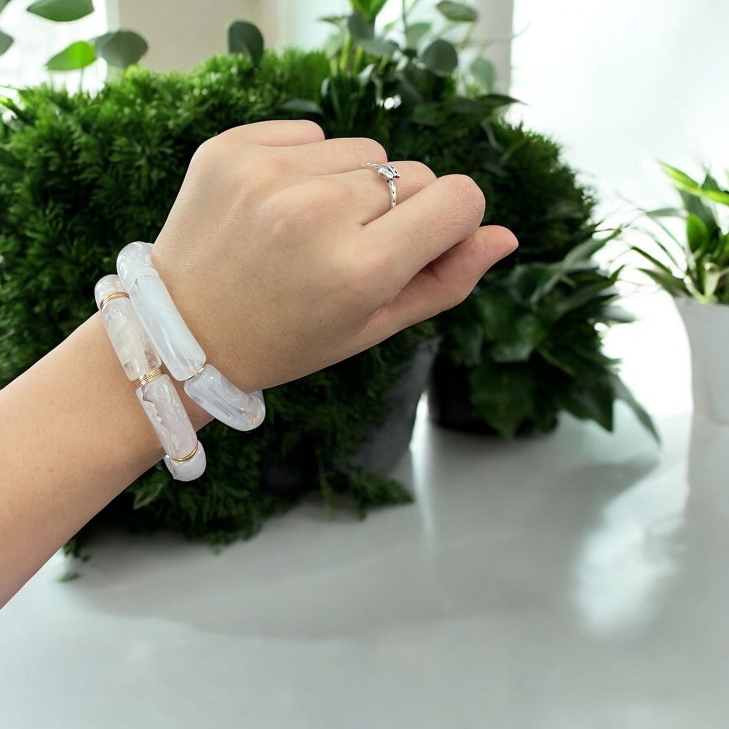 Set of 2 Acrylic Beaded Bracelets