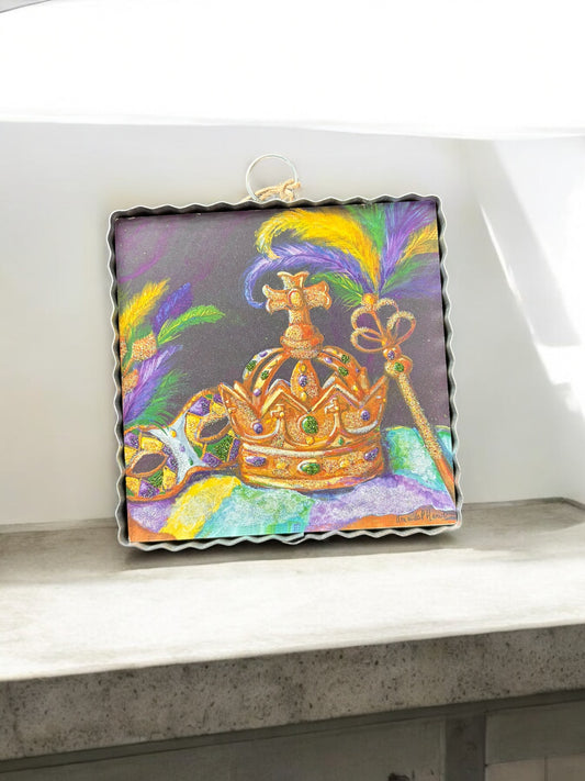Roundtop Hamilton Madri Gras Royalty Charm